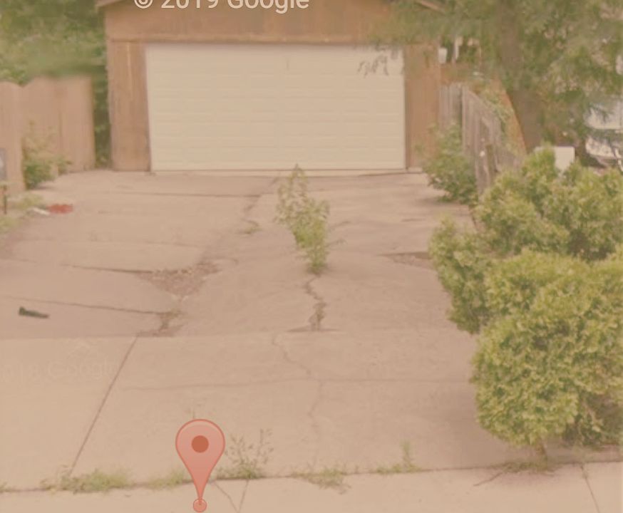  lot size 2200 sq ft. /2 car garage
