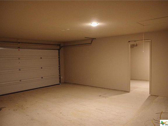 3rd image of 3325 Victoria Meadow Dr