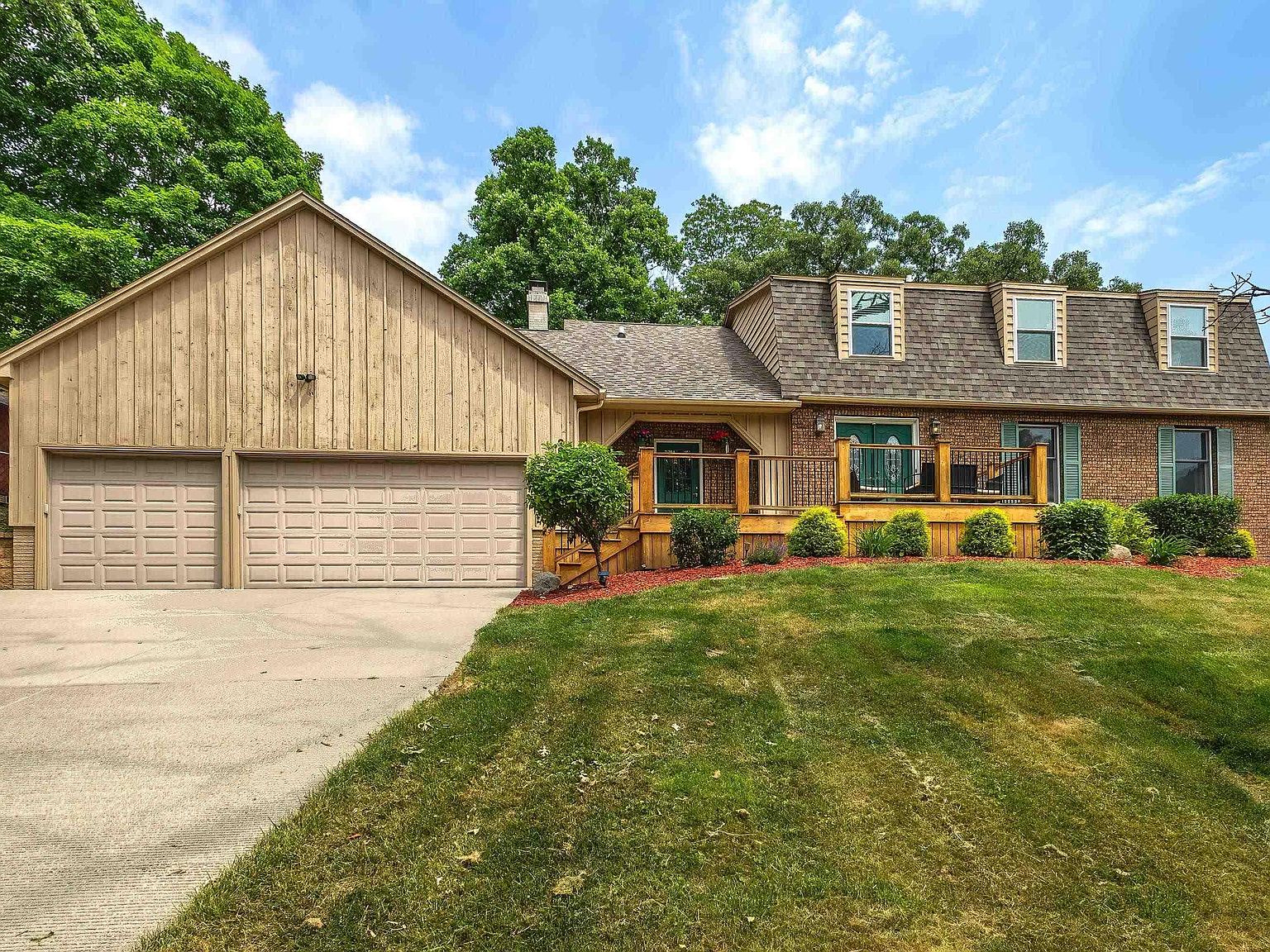 2935 Elk Dr, Bettendorf, IA 52722 MLS QC4243496 Zillow