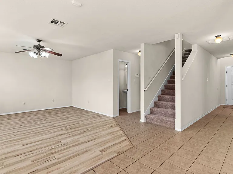 6106 Emilie Ln — Photo 5