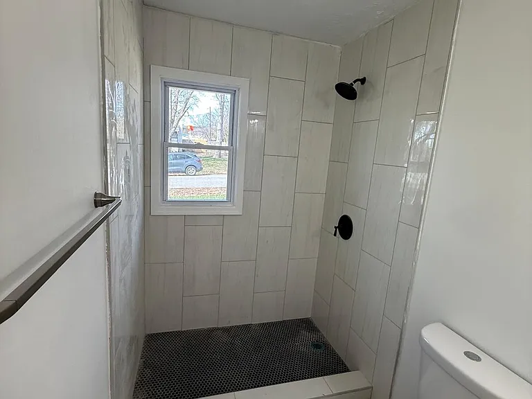 7205 Overton Ave — Photo 6