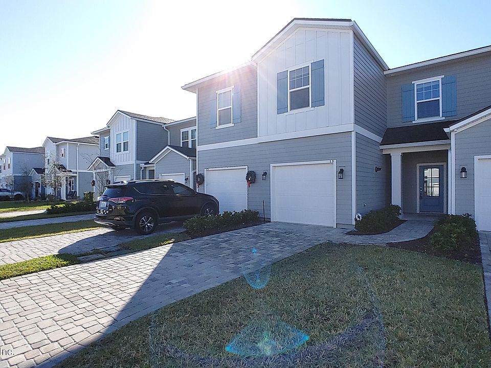 1st image of 529 Pine Bluff Dr