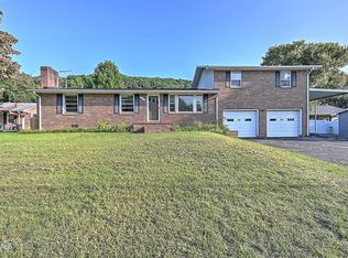 509 Sugar Hollow Rd, Piney Flats, TN 37686