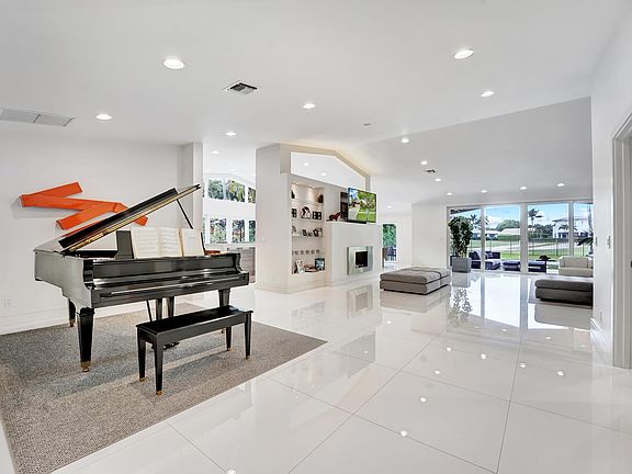 5th image of 4325 White Cedar Drive