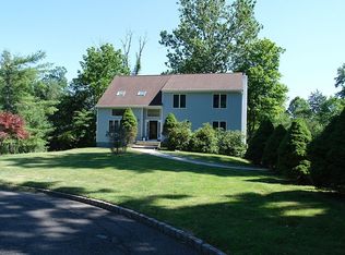 11 Maxwell Ct, Warren, NJ 07059