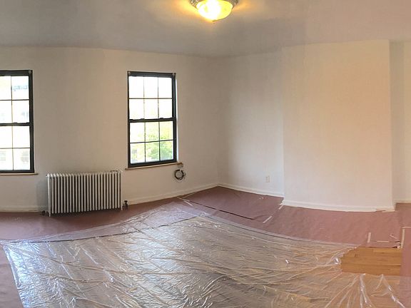 3rd image of 92 Calyer St #3