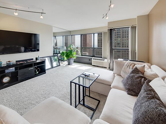 2nd image of 30 E Huron St APT 5401