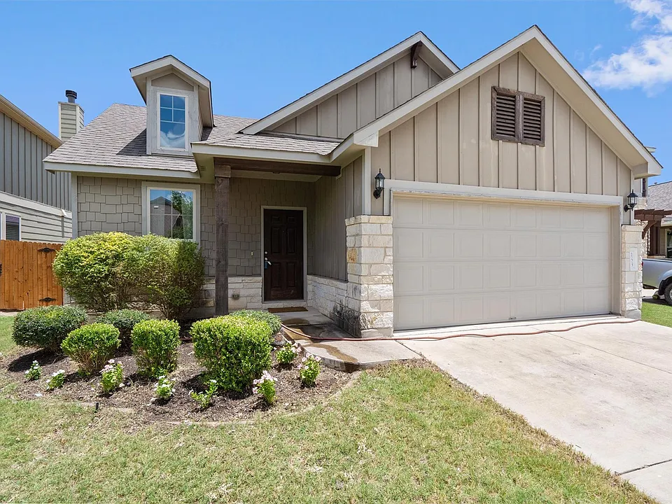 153 Carlina Loop
