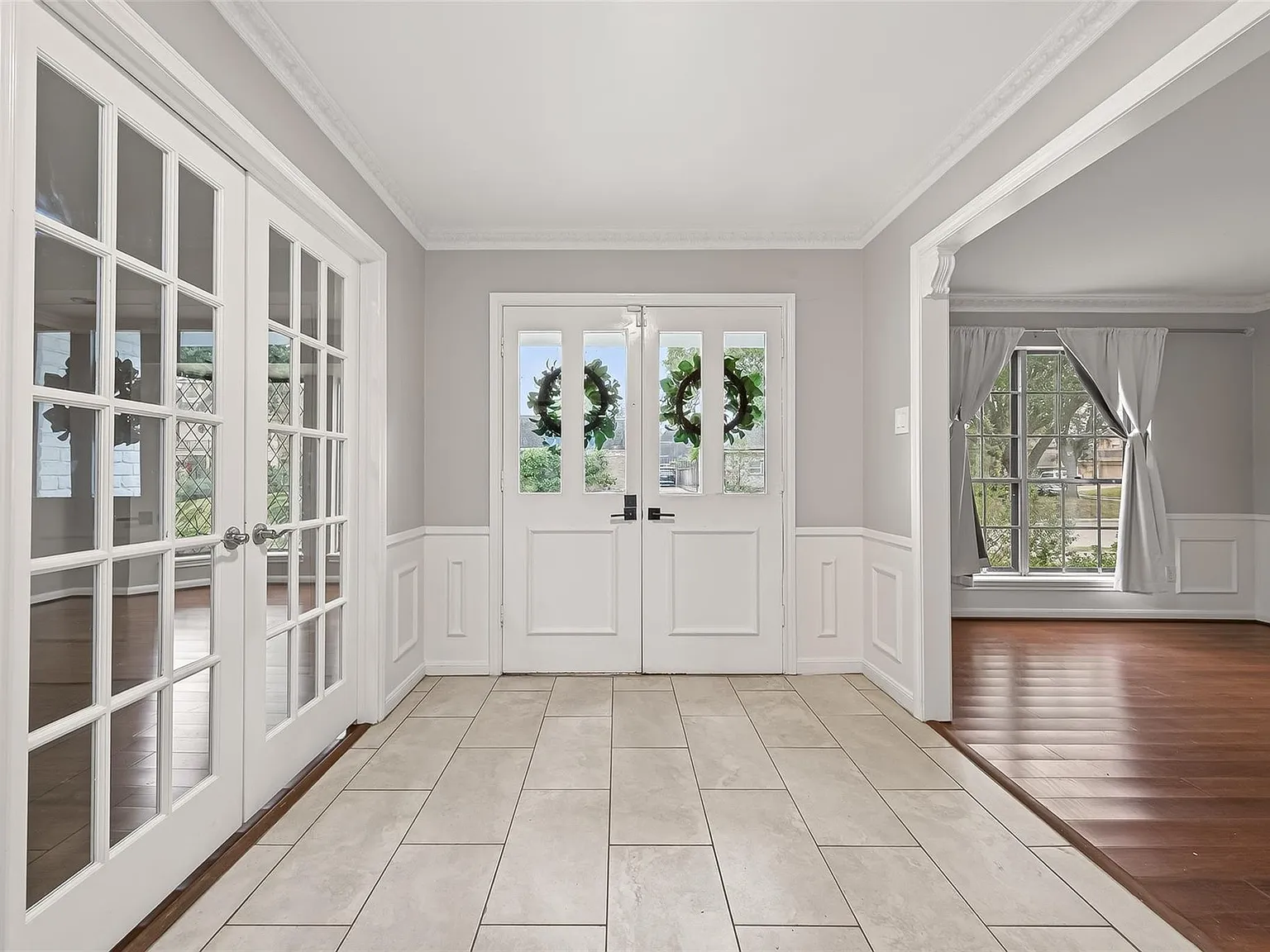 4 bed, 2.5 bath, 3160 sqft, $3,500 — Photo 4