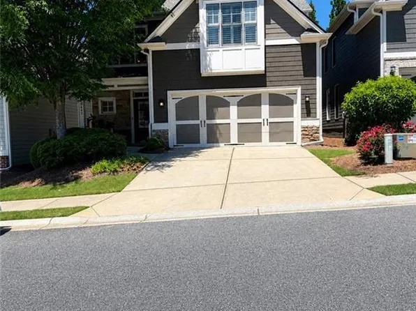 8445 Village School Dr, Cumming, GA 30041