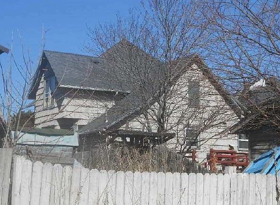2nd image of 719 6th Ave