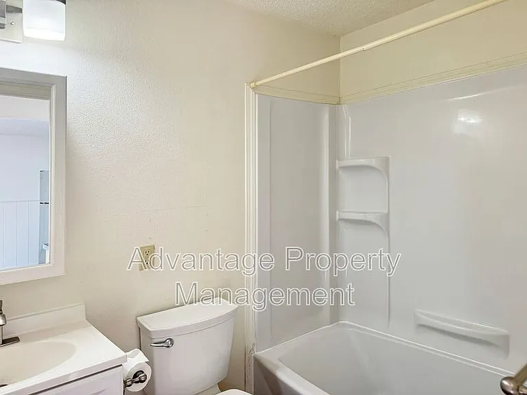 365 Jackson St W #3B — Photo 6
