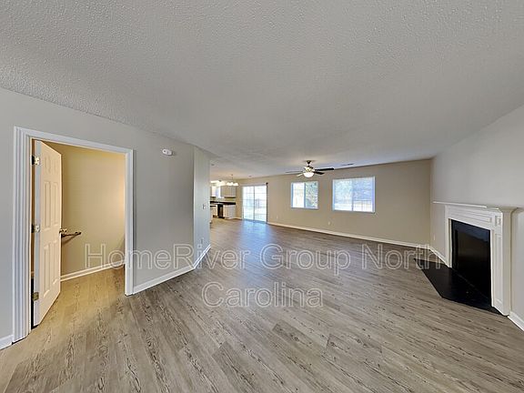 3rd image of 5505 Carriage Woods Dr