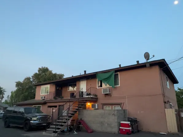 2052 Esther Dr APT C, Modesto, CA 95350