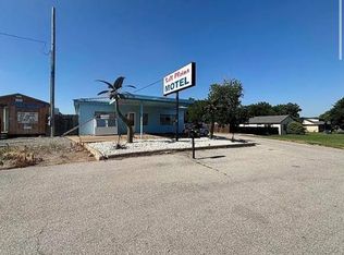 717 W Main St, Jet, OK 73749