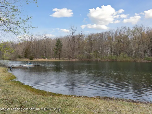 3350 S Crapo Rd, Ithaca, MI 48847