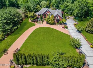 176 Oakland Mills Road, Manalapan, NJ 07726