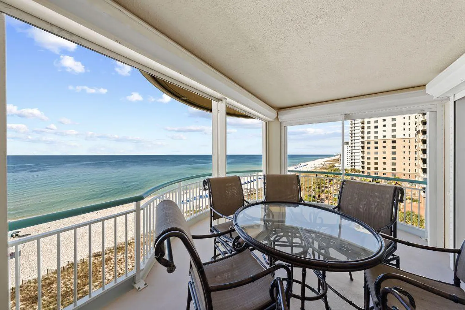 2 bed, 2.0 bath, 1496 sqft, $5,700 — Photo 3