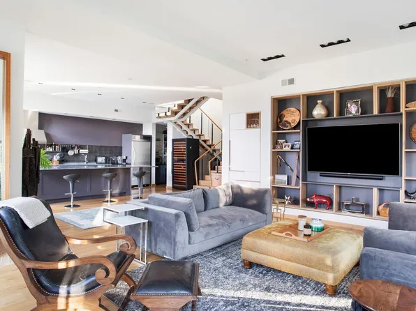 202 Douglas Ave APT 3B, Charlottesville, VA 22902