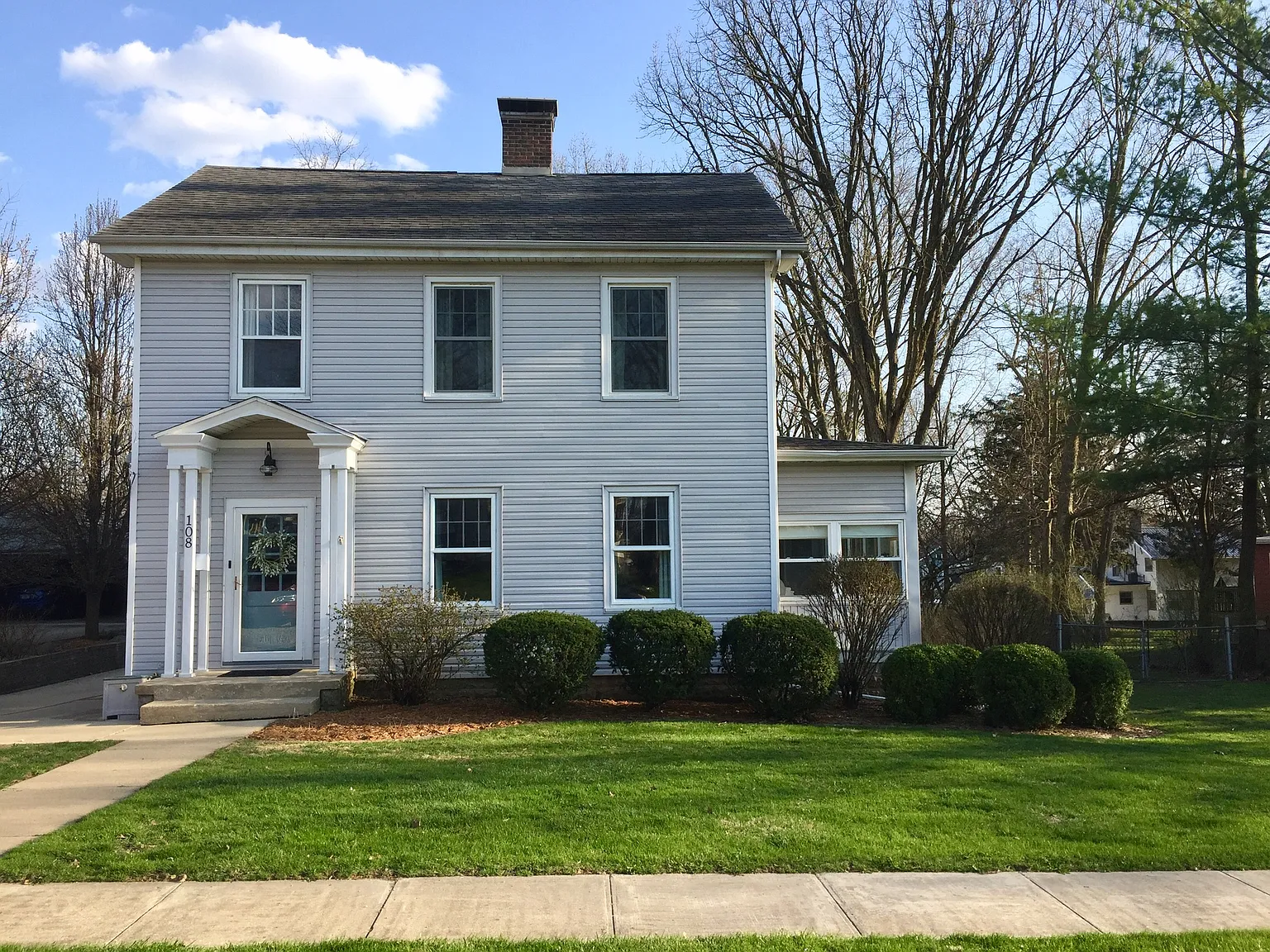 108 E Conover Ave photo 1