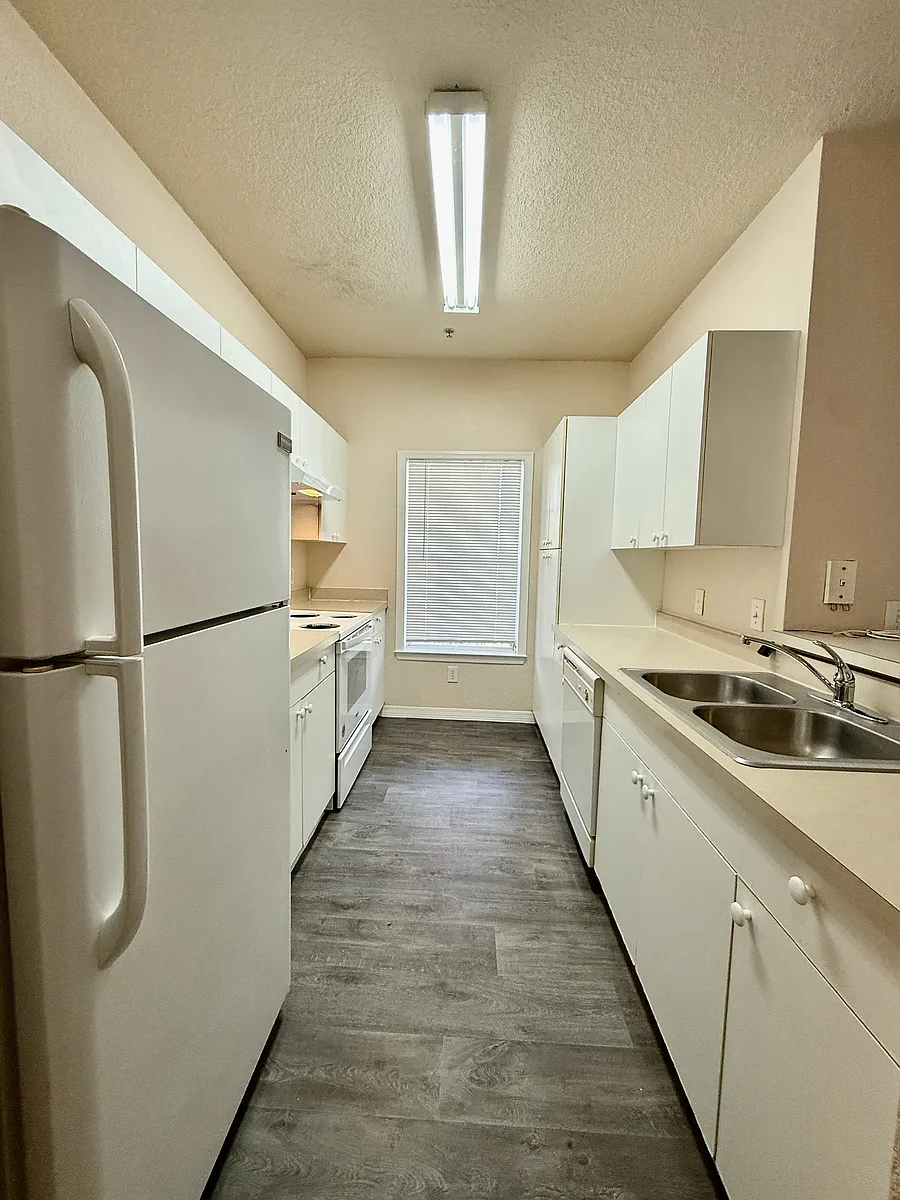 Building Photo - 3567 Conroy Rd #1233