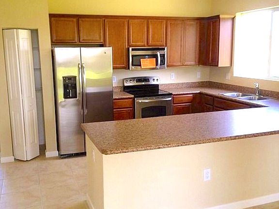 5th image of 20626 NW 13th Ct