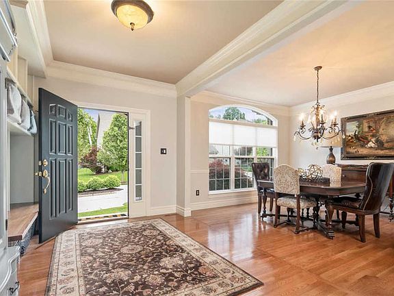 3rd image of 503 Roaring Fork Dr