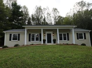 4300 Mashie Dr, Pfafftown, NC 27040