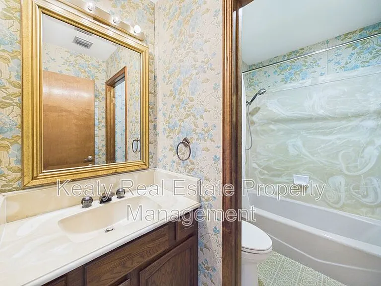 604 Briargate Walk Cir — Photo 22