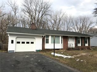 308 Longmeadow Dr, Syracuse, NY 13205