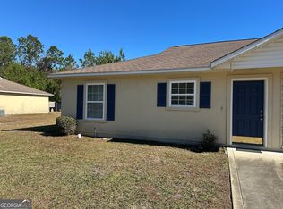 409 E Lawnwood Ct, Kingsland, GA 31548