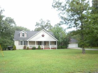 1560 Cherokee Rd E, Crossville, TN 38572