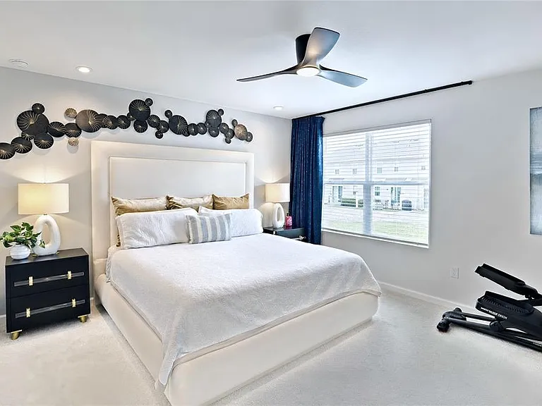 1120 Lakeshore Breeze Pl — Photo 29
