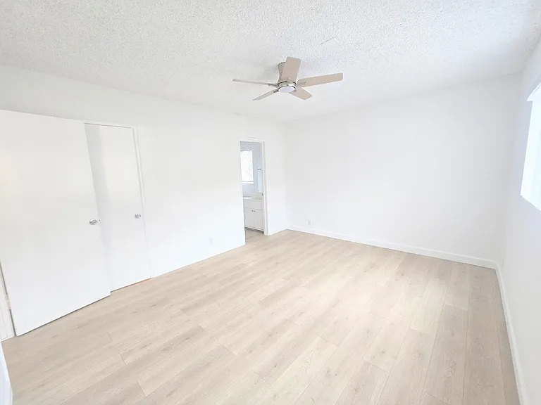 8750 Topanga Canyon Blvd #6 — Photo 19