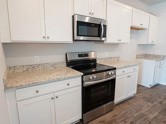 5th image of 113 Amethyst Dr