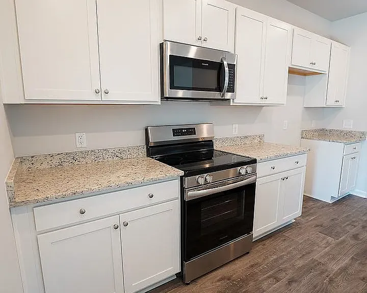 113 Amethyst Dr — Photo 5