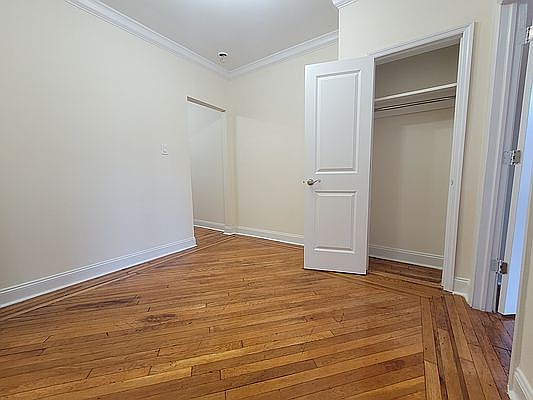 5th image of 433 Rogers Ave #I