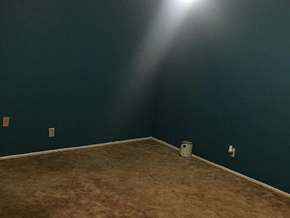 4th image of 2505 Fontana St