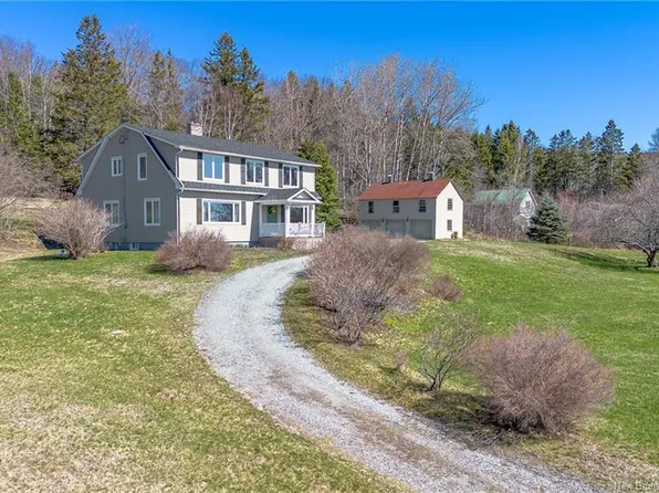 238 Pickwauket Rd, Hampton, NB E5N 6J3
