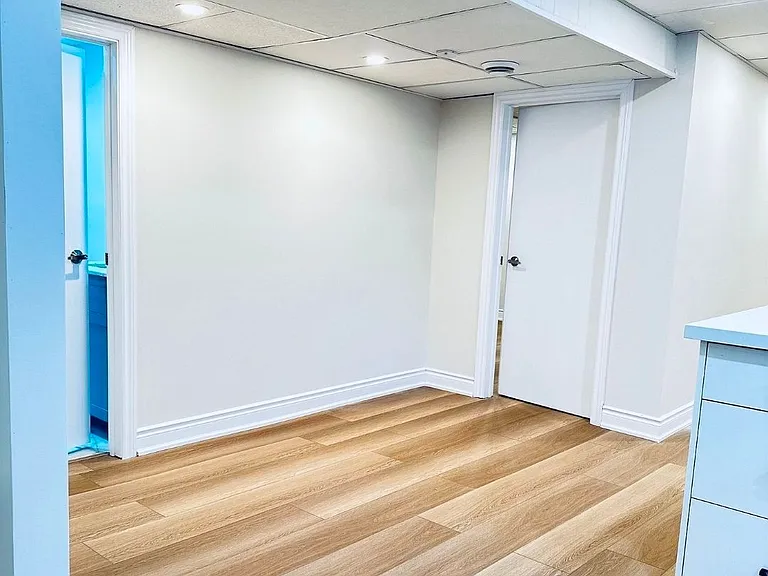 36 Castor Cres #BASEMENT — Photo 3