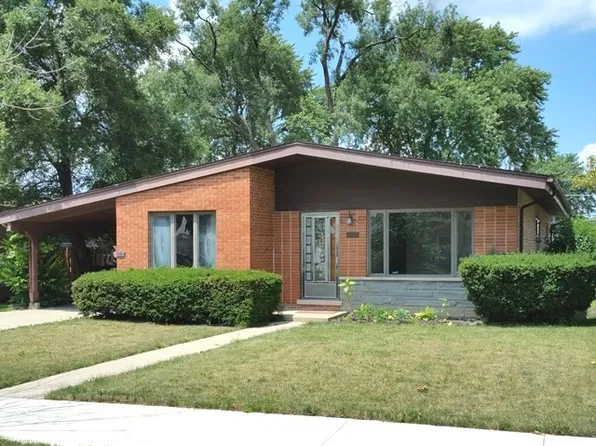 8522 W Normal Ave, Niles, IL 60714