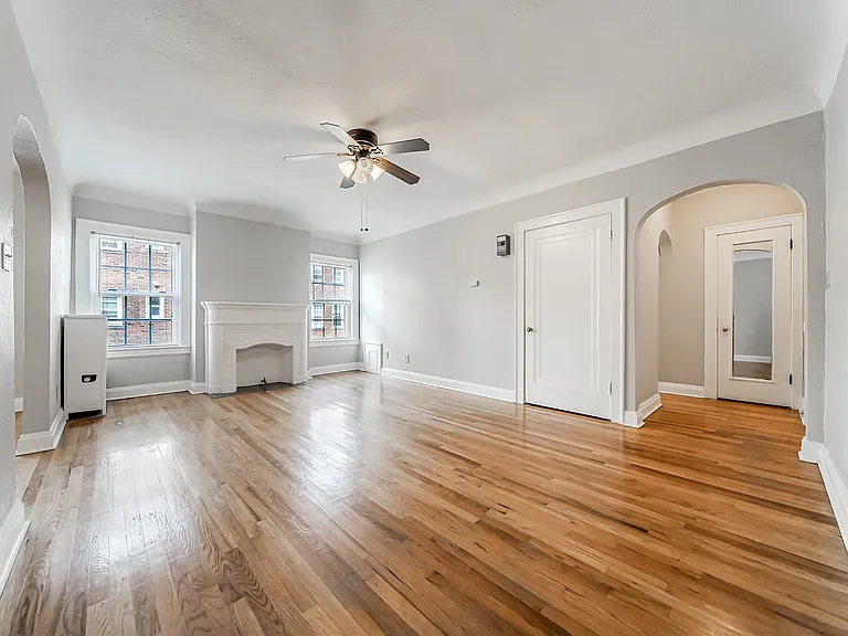 Lewis Manor Apartments — Photo 43