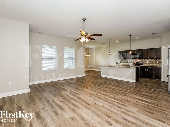 4th image of 362 Eaglecrest Dr