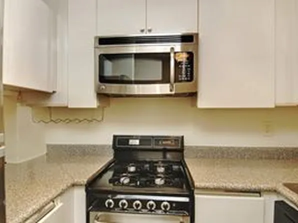 366 West 11th Street image 1 of 6