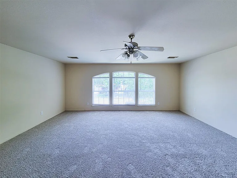 2322 Oxford Point Ln — Photo 25