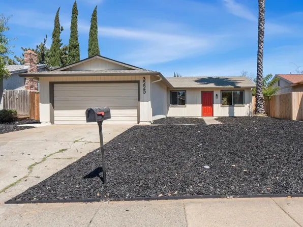 3225 Smithlee Dr, Sacramento, CA 95827
