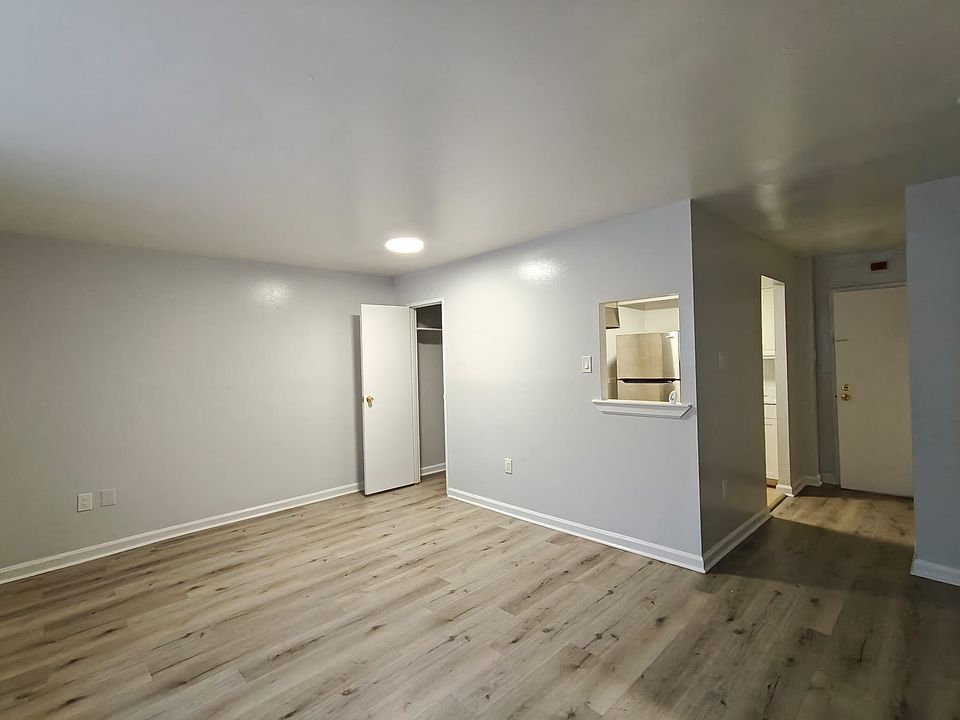 1st image of 4891 Stenton Ave #217