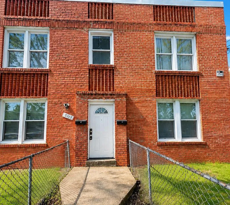 5313 Astor Pl SE #2