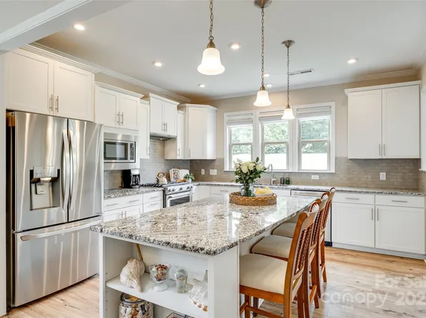 4511 Middlebury Ln, Fort Mill, SC 29715