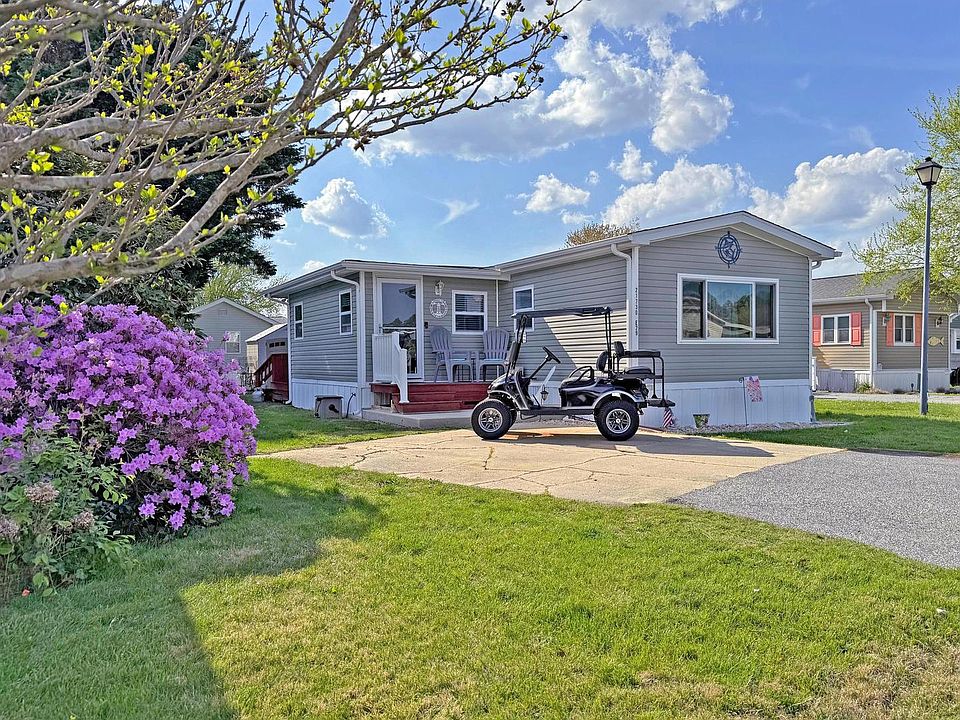 1st image of 21730 East Dr #29